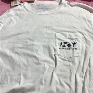 NWT Vineyard Vines t shirt medium